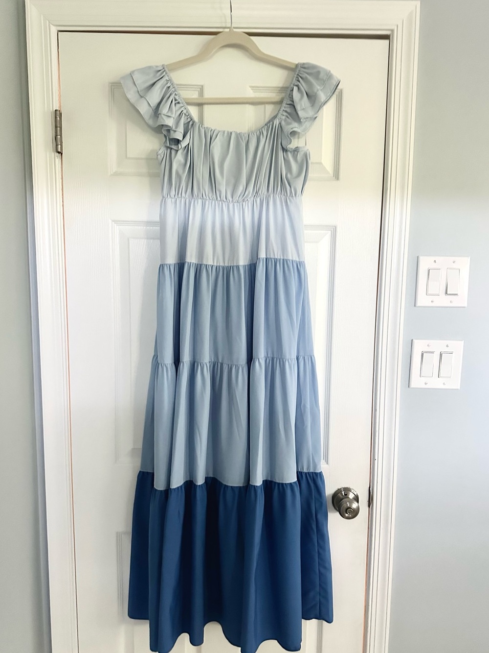 English Factory Dress - Picture 3 of 4